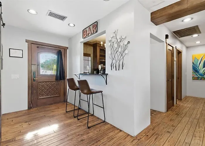 Holiday home Syrah-2 Units-in Old Town-walk To Fashion Square