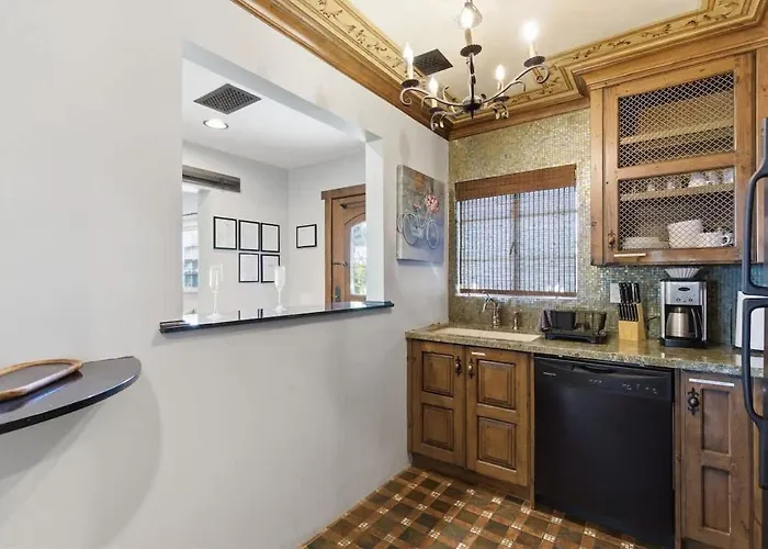 Syrah-2 Units-in Old Town-walk To Fashion Square Scottsdale