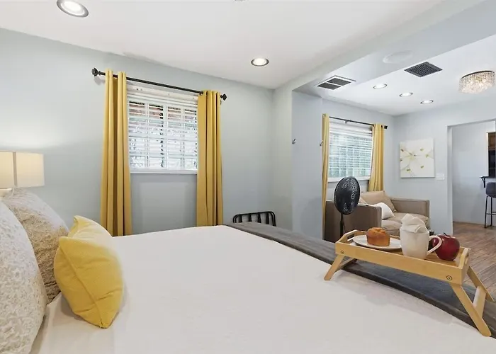 Syrah-2 Units-in Old Town-walk To Fashion Square Scottsdale