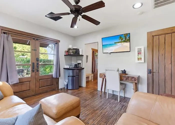 Syrah-2 Units-in Old Town-walk To Fashion Square Scottsdale
