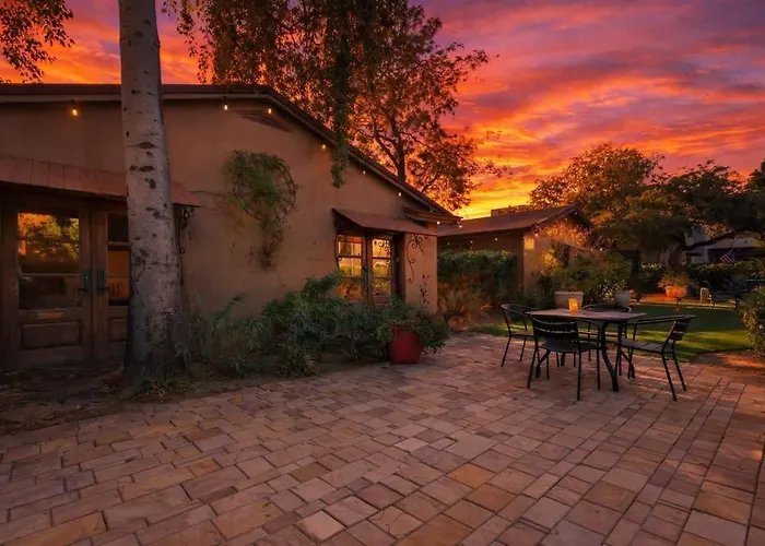 Holiday home Syrah-2 Units-in Old Town-walk To Fashion Square